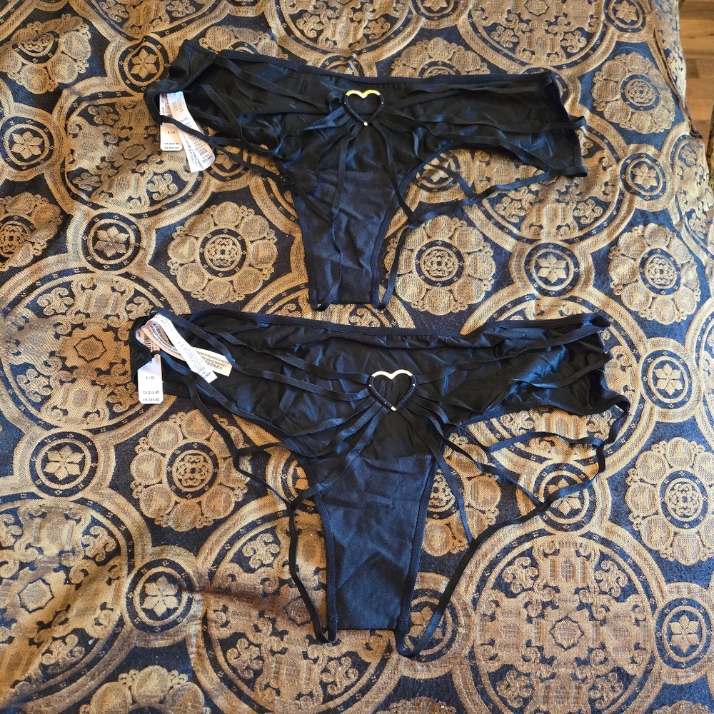 Victoria's Secret 2 New with Tags black Very Sexy Cheeky sz L